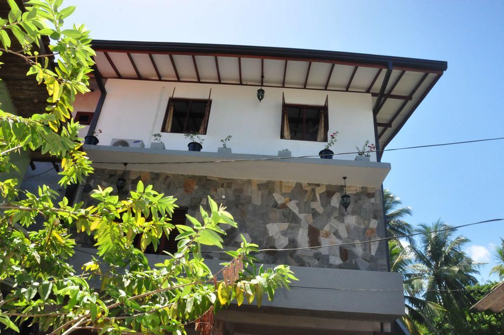 Asantha Guest House Unawatuna Eksteriør billede