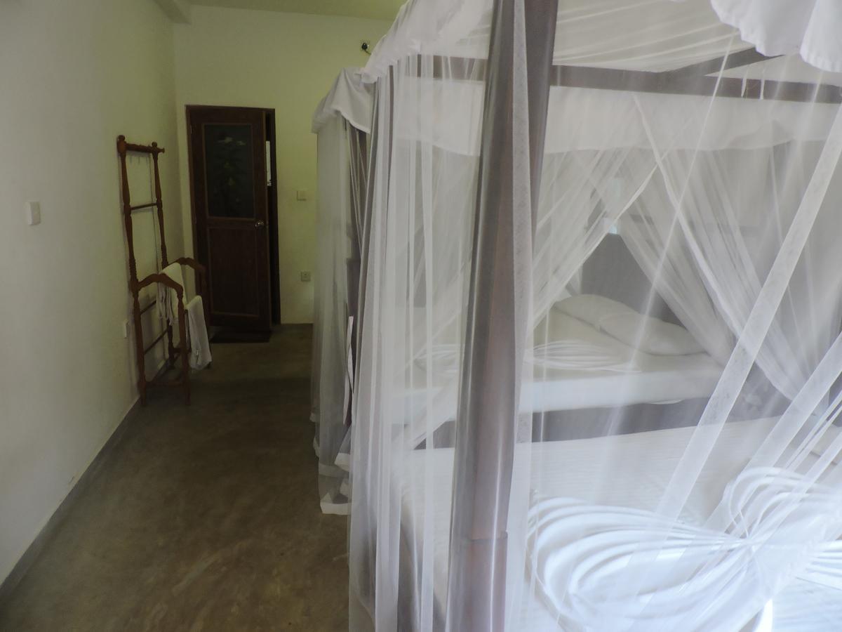 Asantha Guest House Unawatuna Eksteriør billede